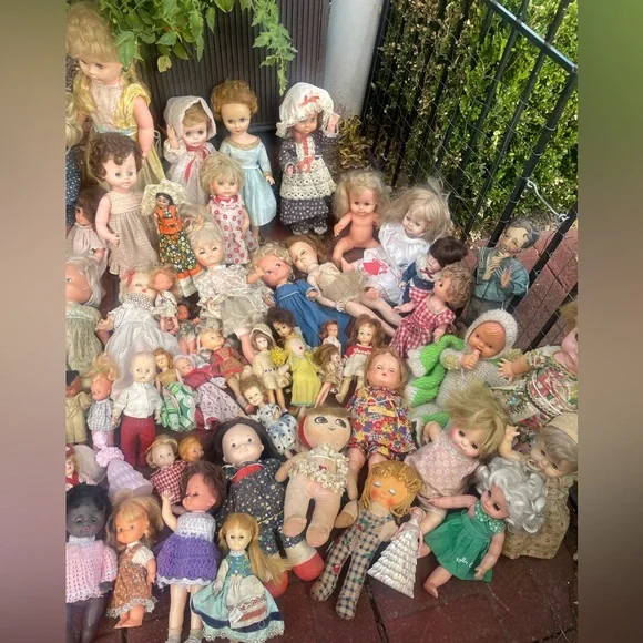 CREEPY & VINTAGE DOLL LOTS - Picture 6 of 6